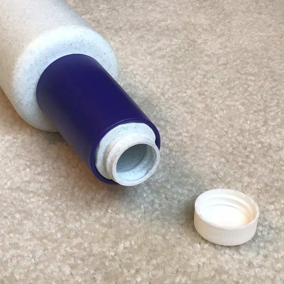 Vintage Tupperware Rolling Pin, 16”. - Picture 3 of 9